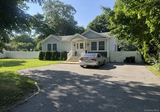 Photo 2 of Sale Pending at 75 Gates Ave, Islip, NY 11722 | MLS# 1026693 | Listing updated on 2026-08-08