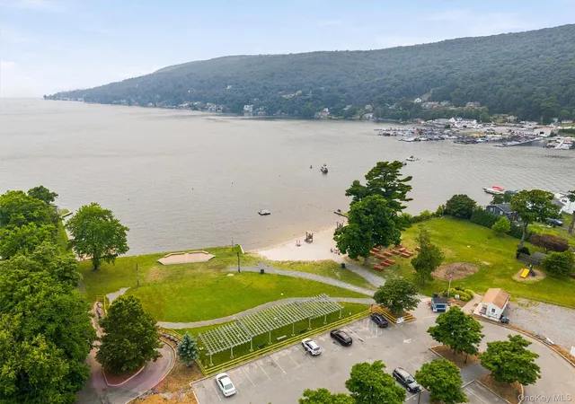 2nd image of 35 Lake Dr, Greenwood Lake, NY 10925 | MLS# 1026694