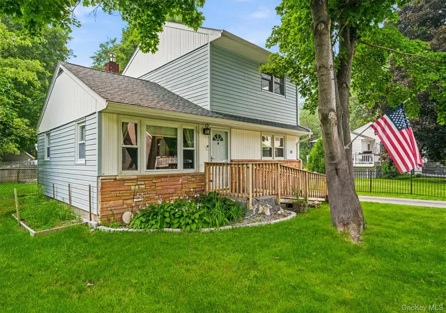 3rd image of 35 Lake Dr, Greenwood Lake, NY 10925 | MLS# 1026694
