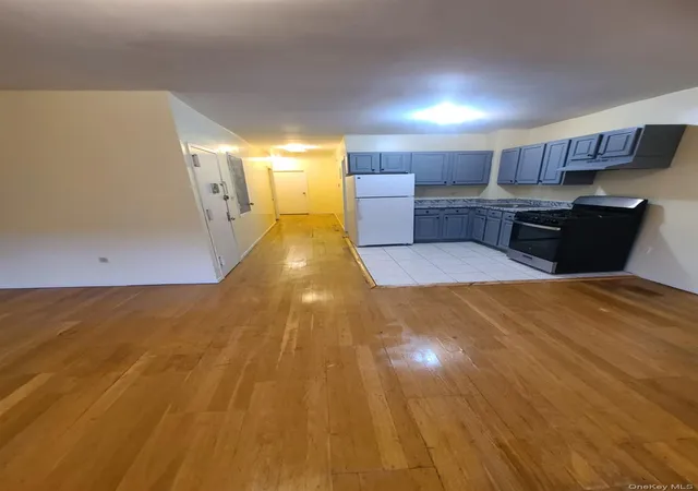 Photo 4 of House for sale at 404 E 21st Street, Brooklyn, NY 11226 | MLS# 1026701 | Listing updated on 2026-08-26