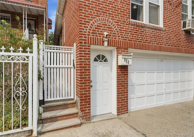 Photo 3 of Single family home for sale at 953 E 227th Street, New York, NY 10466 | MLS# 1026710 | Listing updated on 2026-08-03