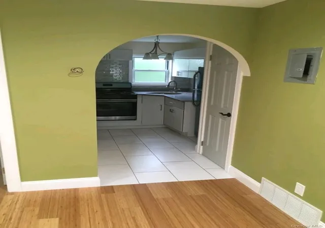 Photo 2 of Single family home for sale at 1281 E 223rd Street, New York, NY 10466 | MLS# 1026727 | Listing updated on 2026-08-04