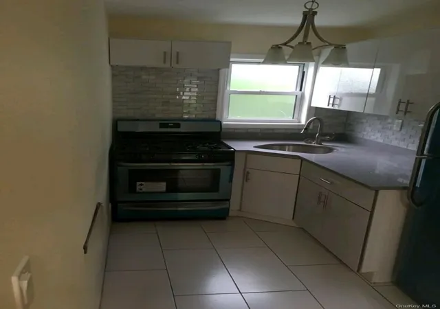 Photo 3 of Single family home for sale at 1281 E 223rd Street, New York, NY 10466 | MLS# 1026727 | Listing updated on 2026-08-04