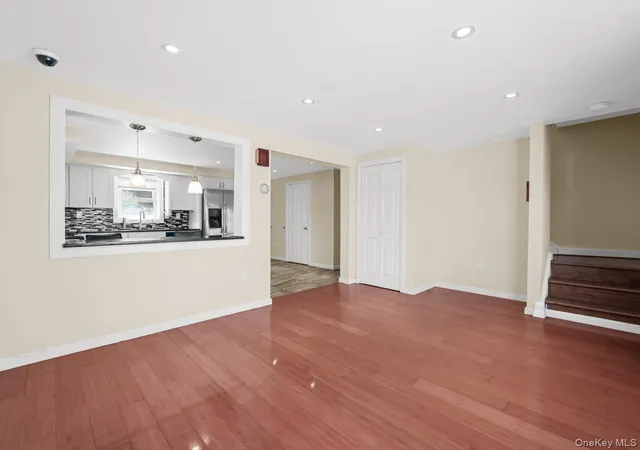 Photo 3 of Single family home for sale at 60 E Pine St, Long Beach, NY 11561 | MLS# 1026732 | Listing updated on 2026-09-18