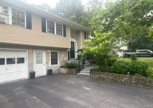 4th image of 23 Hankin Loop, Poughkeepsie, NY 12601 | MLS# 1026736