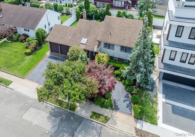 Photo 2 of Single family home for sale at 1417 Park St, Hempstead, NY 11509 | MLS# 1026745 | Listing updated on 2026-10-07