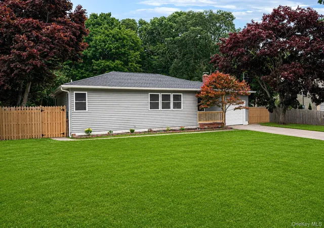 Photo 1 of Single family home for sale at 11 Mayfield, Mastic Beach, NY 11951 | MLS# 1026749 | Listing updated on 2026-09-27