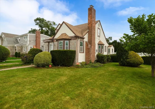 Photo 3 of Sale Pending at 1503 Paul St, Hempstead, NY 11510 | MLS# 1026758 | Listing updated on 2026-08-07