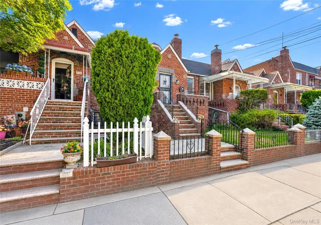 2nd image of 252 E 45th St, Brooklyn, NY 11203 | MLS# 1026780