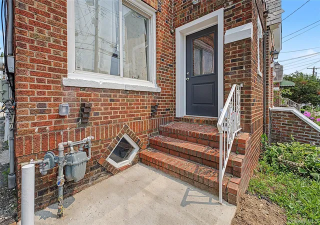 Photo 2 of Single family home for sale at 9431 239th Street, Hempstead, NY 11001 | MLS# 1026786 | Listing updated on 2026-10-01