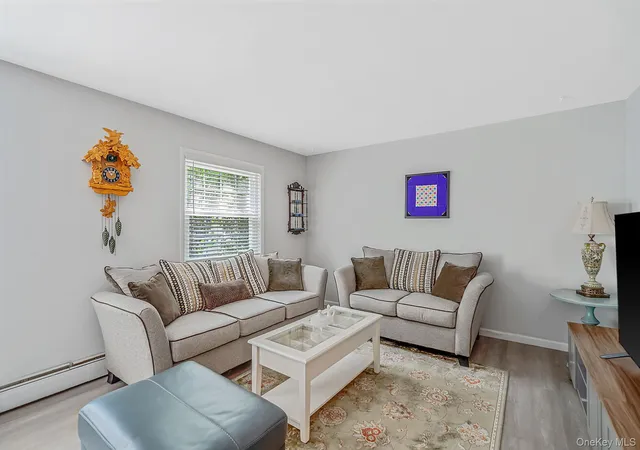 Photo 3 of Sale Pending at 460 Old Town Rd #3G, Brookhaven, NY 11776 | MLS# 1026789 | Listing updated on 2026-09-13