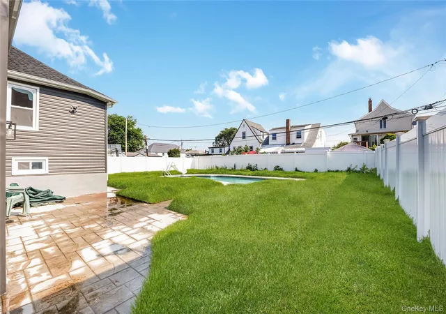 Photo 4 of Sale Pending at 1043 Delaware Ave, Island Park, NY 11558 | MLS# 1026810 | Listing updated on 2026-07-18