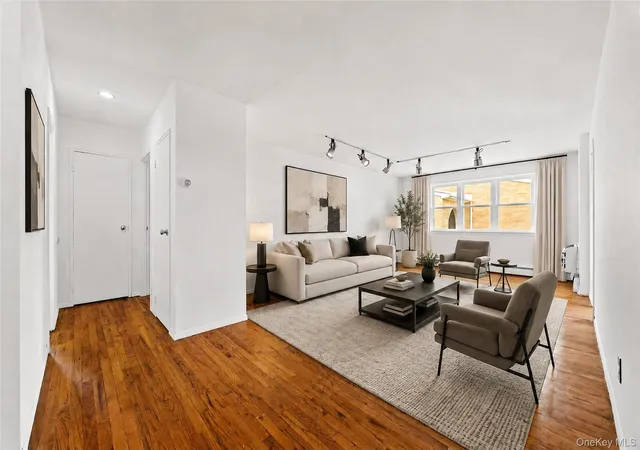 3rd image of 212 Westend Ave, Hempstead, NY 11550