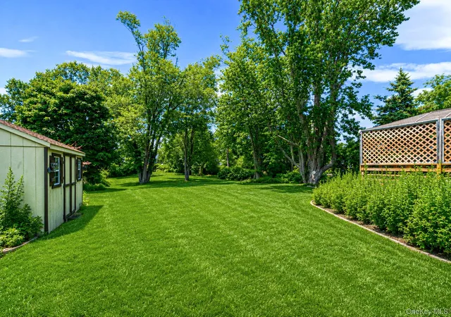 Photo 4 of Sale Pending at 190 Bay Ave, Patchogue, NY 11772 | MLS# 1026822 | Listing updated on 2026-09-02