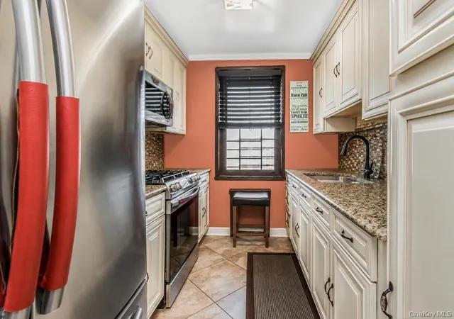 Photo 3 of House for sale at 480 Riverdale Ave #6H, Yonkers, NY 10705 | MLS# 1026825 | Listing updated on 2026-07-17