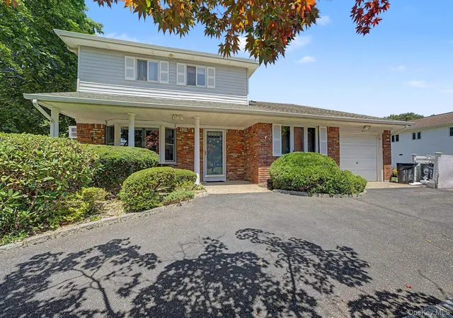 1st image of 16 Cross Bow Ln, Smithtown, NY 11725 | MLS# 1026837