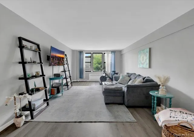 Photo 2 of Sale Pending at 270 N Broadway #6H, Yonkers, NY 10701 | MLS# 1026852 | Listing updated on 2026-08-27