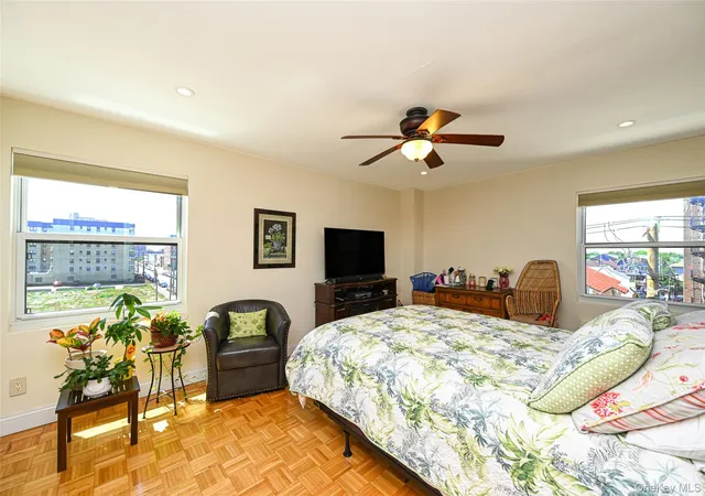 Listing Photo 5 - Condo for sale in building located at 360 Shore Rd, Hempstead, NY 11550 - Unit #4K