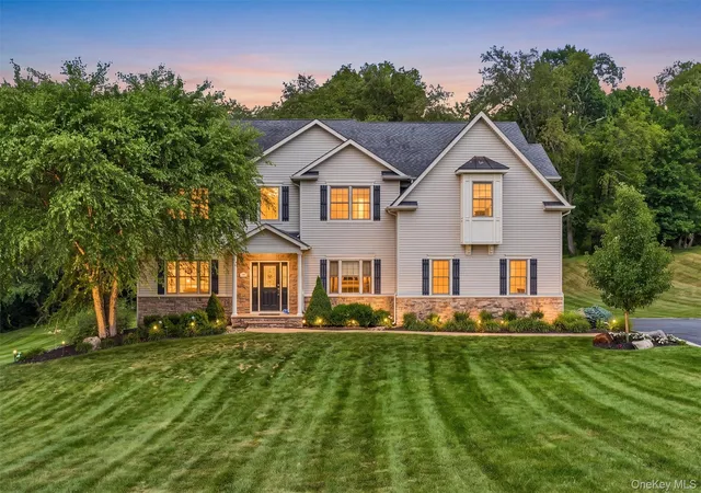 1st image of 16 Canterbury Ln, Warwick (town), NY 10990 | MLS# 1026878