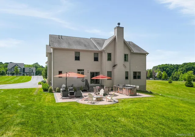 49th image of 16 Canterbury Ln, Warwick (town), NY 10990 | MLS# 1026878