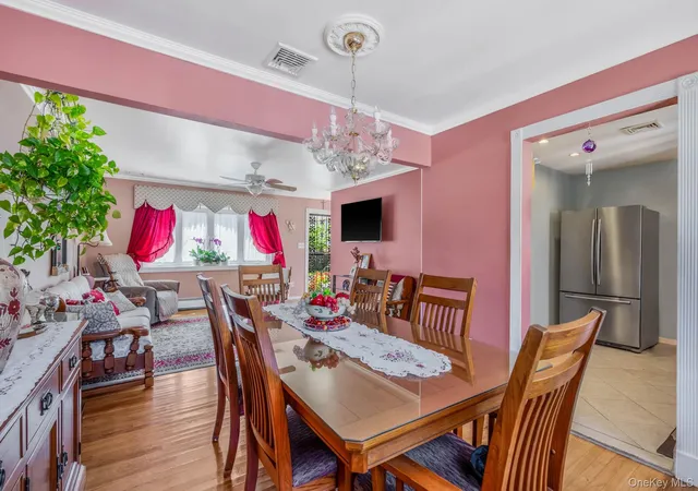 Photo 4 of Sale Pending at 266 Albert St, Babylon, NY 11757 | MLS# 1026880 | Listing updated on 2026-08-29