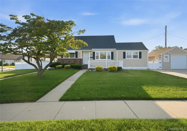 Photo 1 of Sale Pending at 790 Woodside Dr, Hempstead, NY 11793 | MLS# 1026889 | Listing updated on 2026-08-28