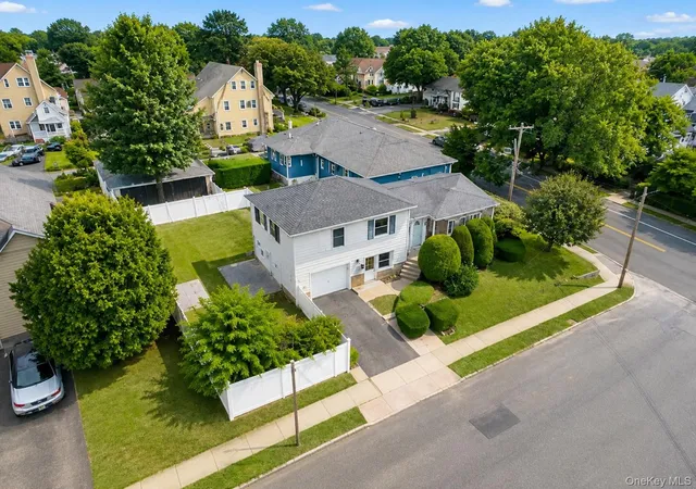 1st image of 3 Soundview St, New Rochelle, NY 10805 | MLS# 1026899