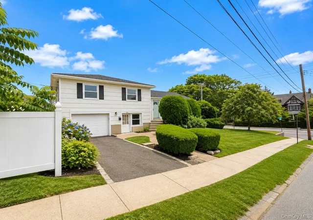 4th image of 3 Soundview St, New Rochelle, NY 10805 | MLS# 1026899