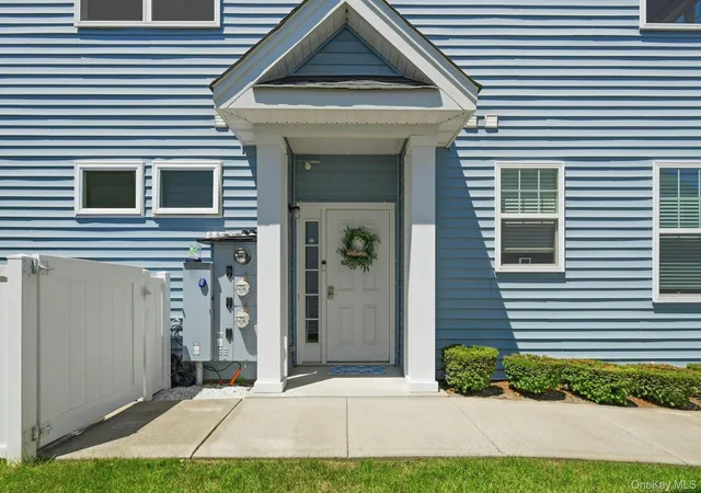 Photo 4 of Sale Pending at 252 Sand Hills Ln, Medford, NY 11763 | MLS# 1026906 | Listing updated on 2026-09-22