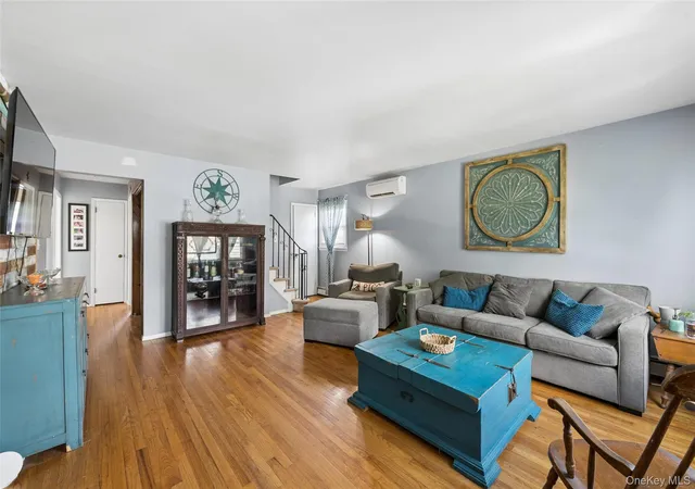Photo 3 of Sale Pending at 231 E Hampton Rd, Lindenhurst, NY 11757 | MLS# 1026922 | Listing updated on 2026-09-07