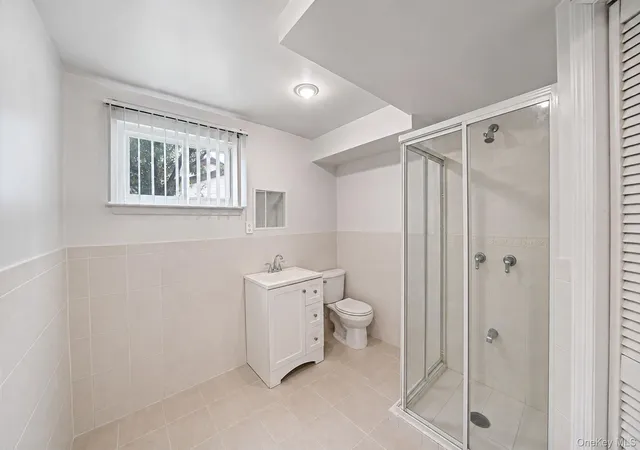 27th image of 27 Ventura Dr, Babylon, NY 11703 | MLS# 1026923