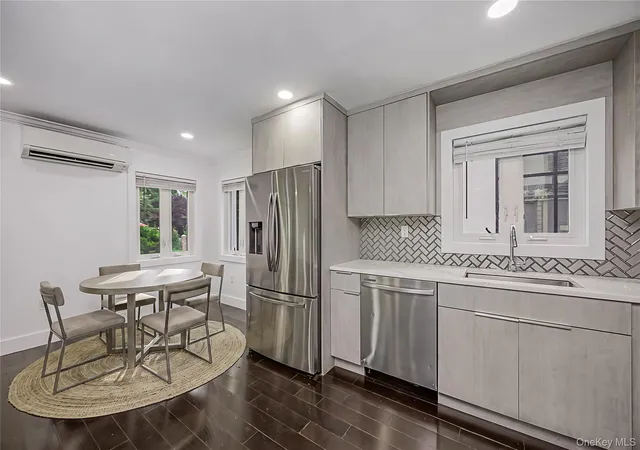 Listing Photo 4 - Condo for sale in building located at 148-02 3rd Ave, New York, NY 11357