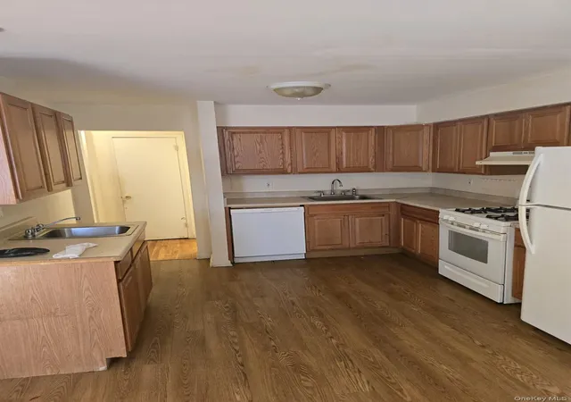 Photo 4 of Condo for sale at 152 Kearsing Pkwy #B, Monsey, NY 10952 | MLS# 1026944 | Listing updated on 2026-09-07