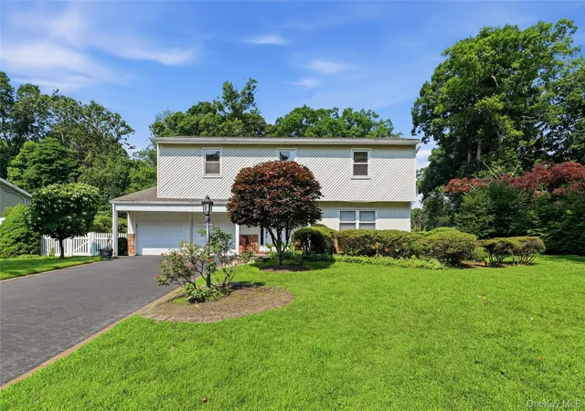 Single family home for sale at 12 Kenny St, Hauppauge, NY 11788 | MLS# 1026950