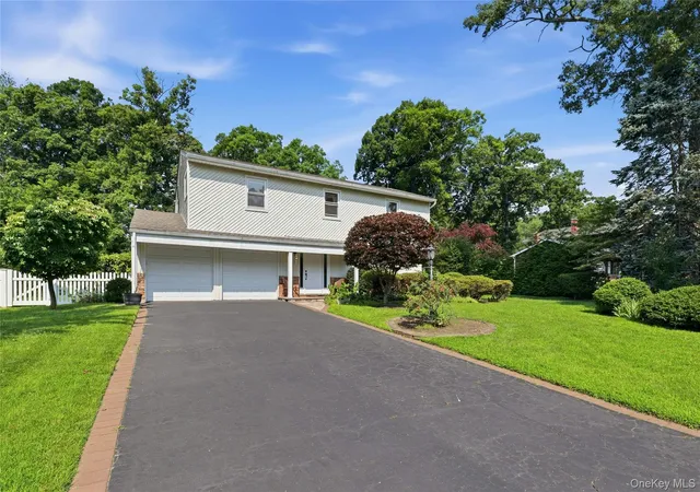 Photo 2 of Single family home for sale at 12 Kenny St, Hauppauge, NY 11788 | MLS# 1026950 | Listing updated on 2026-10-03