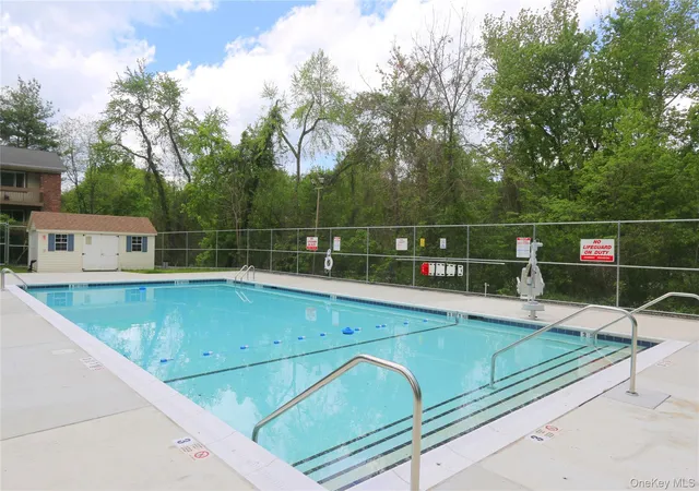 Listing Photo 2 - Condo for sale in building located at 2 Woods End Cir, Peekskill, NY 10566 - Unit #L