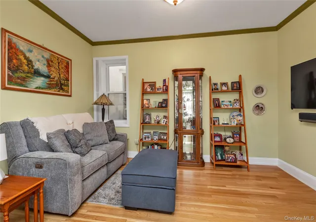 Listing Photo 5 - Condo for sale in building located at 71-27 68th St, New York, NY 11385