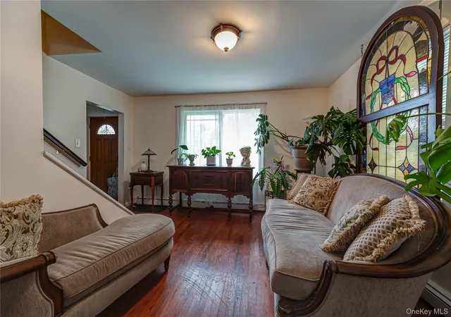4th image of 234 Grand Ave, Babylon, NY 11757 | MLS# 1027001
