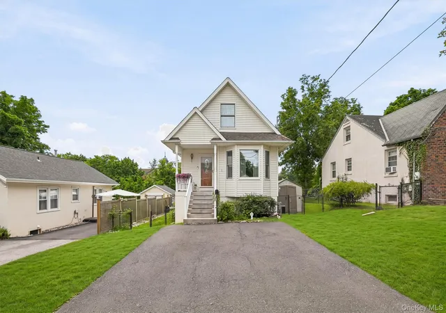 Photo 2 of Sale Pending at 31 Schreiber St, Tappan, NY 10983 | MLS# 1027034 | Listing updated on 2026-09-03