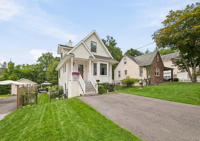 Photo 3 of Sale Pending at 31 Schreiber St, Tappan, NY 10983 | MLS# 1027034 | Listing updated on 2026-09-03