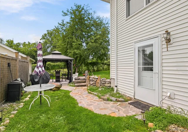 Photo 4 of Sale Pending at 31 Schreiber St, Tappan, NY 10983 | MLS# 1027034 | Listing updated on 2026-09-03