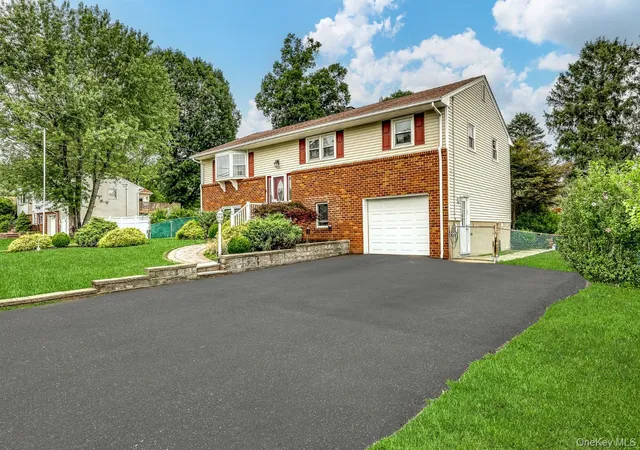 2nd image of 55 Maple Dr, Stony Point, NY 10980 | MLS# 1027043