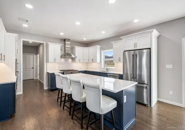 3rd image of 10 Harrier Ridge Dr, Shawangunk, NY 12589 | MLS# 1027047