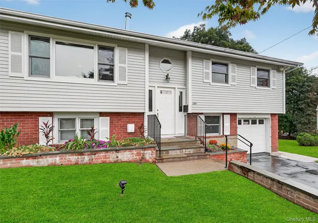 Photo 3 of Sale Pending at 149 Cole Ct, Cortlandt, NY 10511 | MLS# 1027052 | Listing updated on 2026-09-21