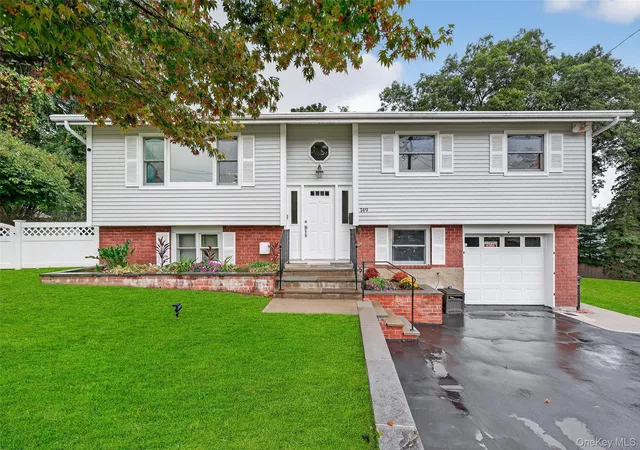 Photo 3 of Sale Pending at 149 Cole Ct, Cortlandt, NY 10511 | MLS# 1027052 | Listing updated on 2026-09-21