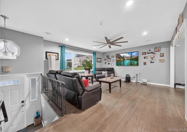 Photo 4 of Sale Pending at 149 Cole Ct, Cortlandt, NY 10511 | MLS# 1027052 | Listing updated on 2026-09-21