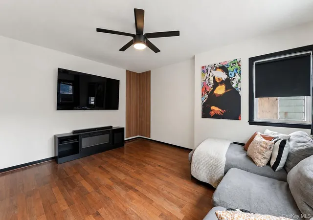 Listing Photo 4 - Condo for sale in building located at 2020 Continental Ave, New York, NY 10461