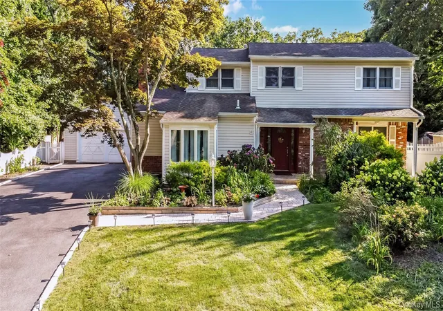 Photo 1 of Sale Pending at 6 Marlon Ln, Islip, NY 11788 | MLS# 1027064 | Listing updated on 2026-08-25