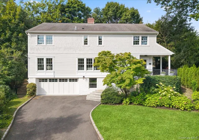 Photo 3 of Sale Pending at 8 Lyons Pl, Mamaroneck, NY 10538 | MLS# 1027067 | Listing updated on 2026-09-19