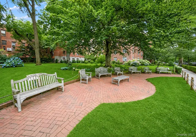 Photo 4 of Sale Pending at 77-14 113th Street #6R, New York, NY 11375 | MLS# 1027075 | Listing updated on 2026-10-06